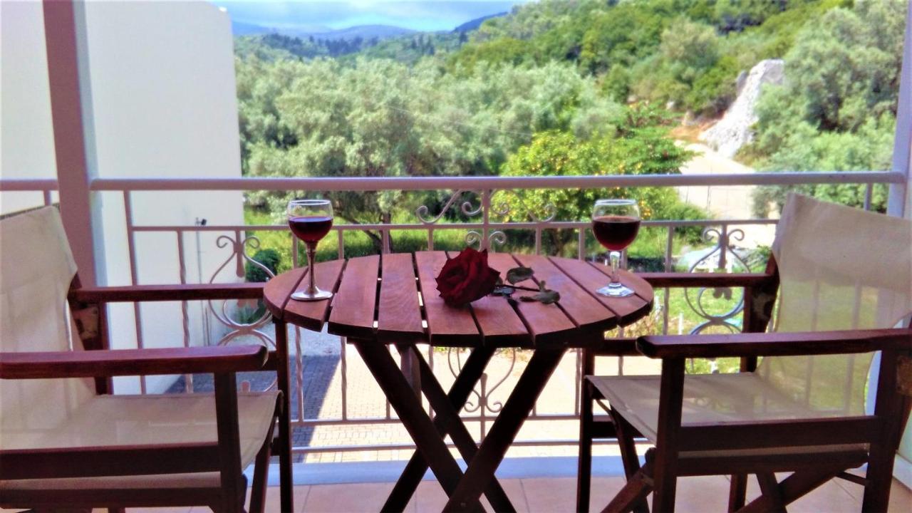 Irini Seaside Studios Никиана Экстерьер фото